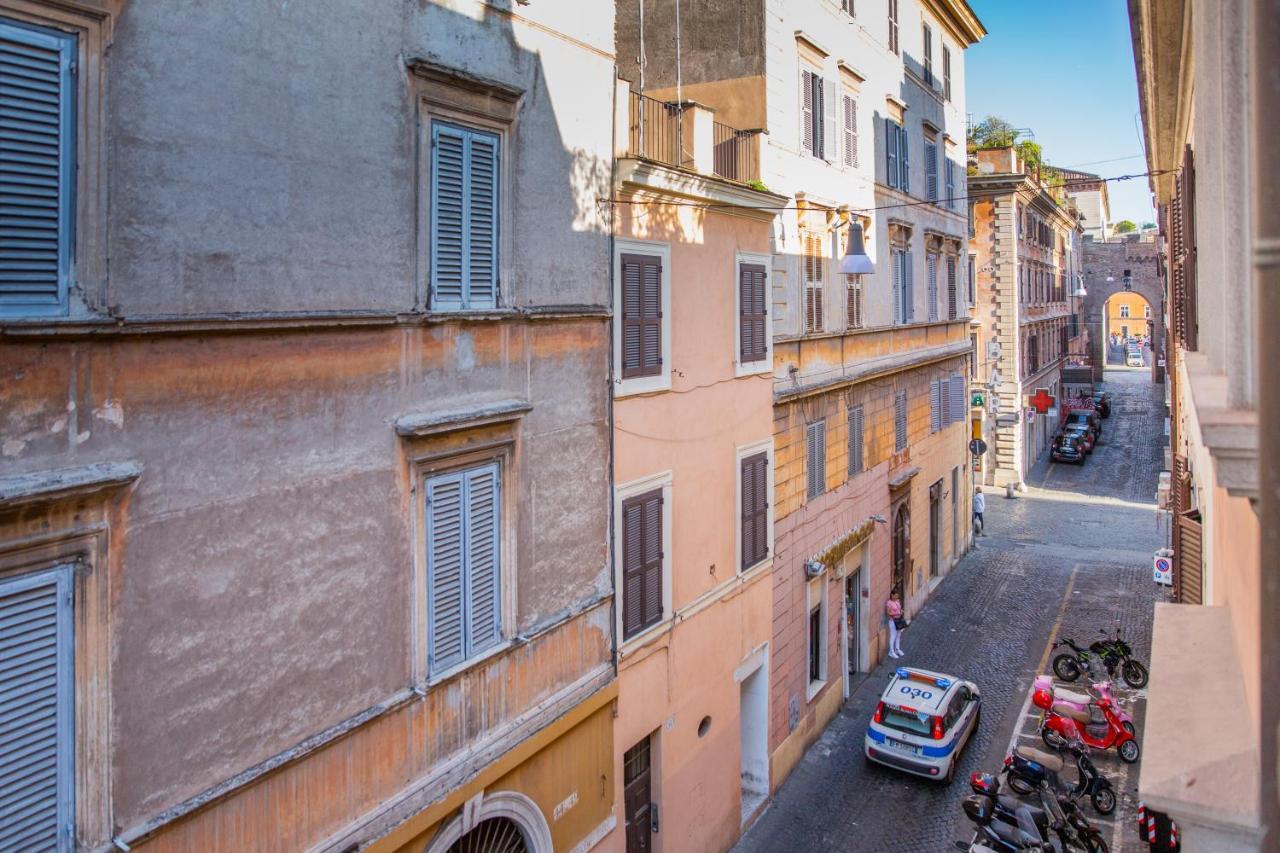 Spacious With Sunny Terrace Near Vatican Rzym Zewnętrze zdjęcie